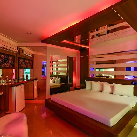 Eros Motel กูยาบา ภายนอก รูปภาพ
