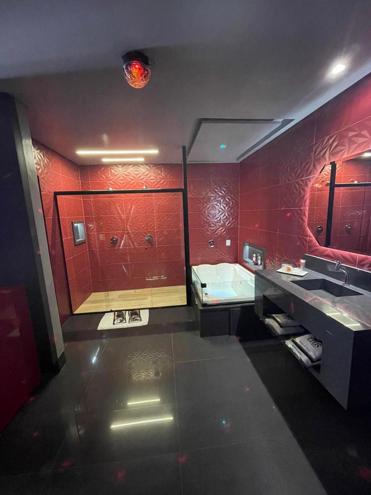 Eros Motel กูยาบา ภายนอก รูปภาพ