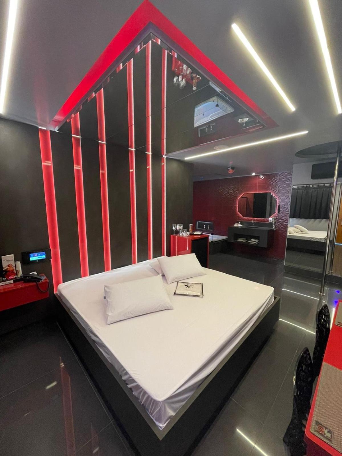 Eros Motel กูยาบา ภายนอก รูปภาพ